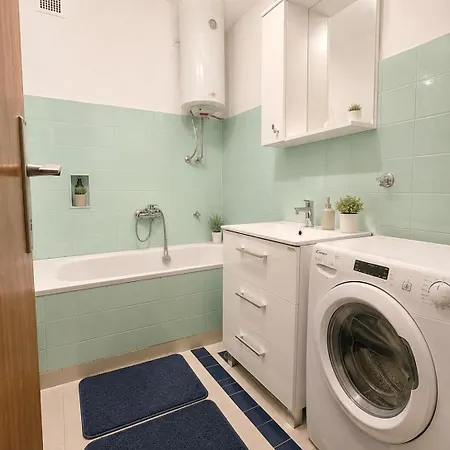 Apartment Aqt Deco